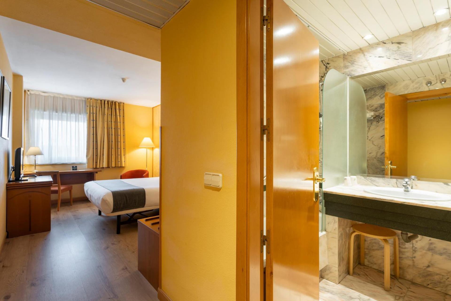 Hotel Alda Rio Tormes Santa Marta de Tormes Buitenkant foto